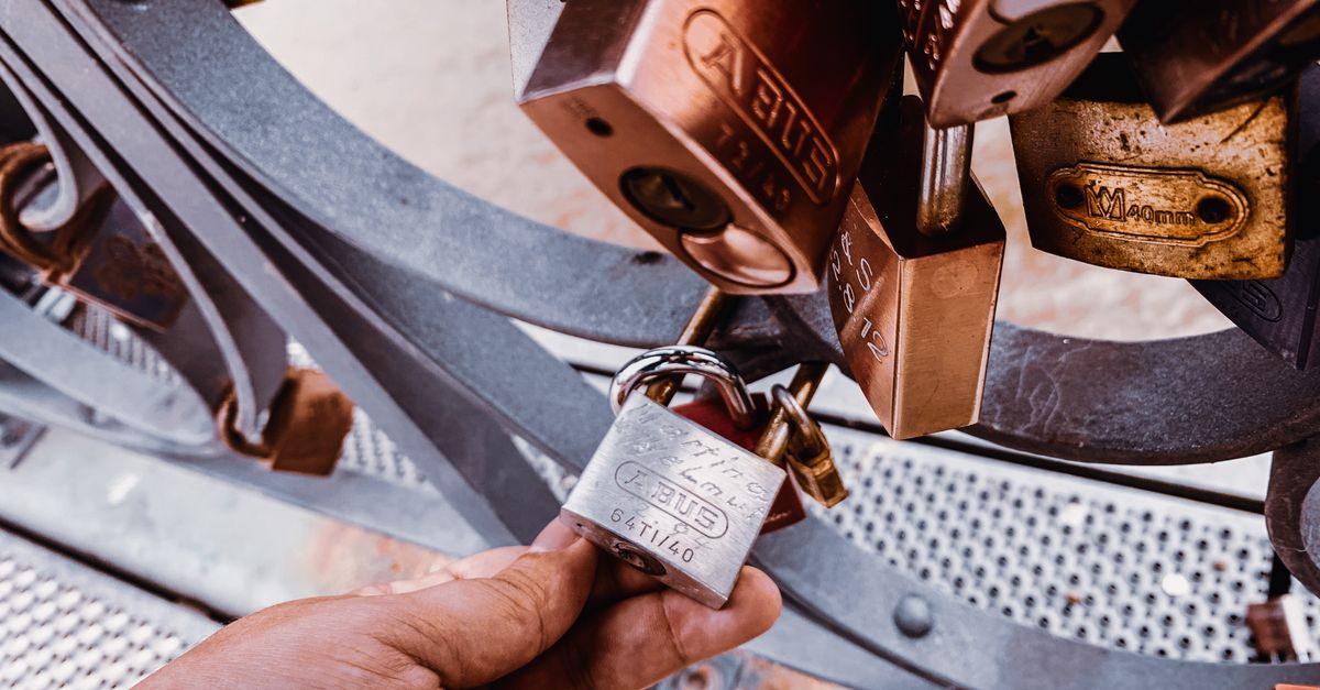 locksmith service technician — Sepulveda Blvd Locksmith
